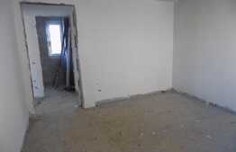 Triplex cu 4 camere, 92 mp utili, teren de 80 mp! Semifinisat! Zona de case!