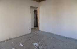 Triplex cu 4 camere, 92 mp utili, teren de 80 mp! Semifinisat! Zona de case!