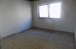 Triplex cu 4 camere, 92 mp utili, teren de 80 mp! Semifinisat! Zona de case!