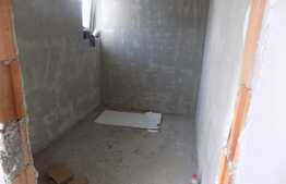 Triplex cu 4 camere, 92 mp utili, teren de 80 mp! Semifinisat! Zona de case!