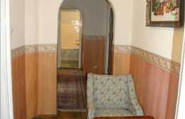 Inchiriere apartament decomandat cu 3 camere, 74 mp, loc de parcare