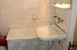 Inchiriere apartament decomandat cu 3 camere, 74 mp, loc de parcare