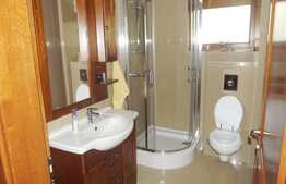 Casa individuala 226 mp utili, teren de 375 mp, front stradal, zona linistita