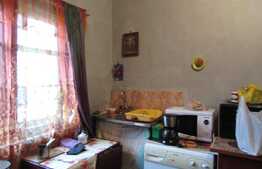 Casa insiruita 38 mp utili, teren de 51,6 mp, zona centrala