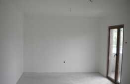 Duplex 200 mp utili, teren de 300 mp, front 20 ml, zona linistita