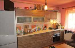 De vanzare 2 camere, 40 mp, balcon inchis! Zona strazii Florilor!