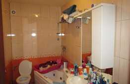 De vanzare 2 camere, 40 mp, balcon inchis! Zona strazii Florilor!