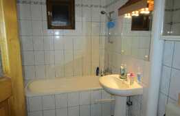 De vanzare 2 camere, 48 mp, imobil de tip casa, zona Kaufland