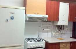Apartament cu 2 camere, decomandat, 50 mp, imobil de tip casa vila, zona strazii Fabricii