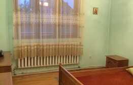 Apartament cu 2 camere, decomandat, 50 mp, imobil de tip casa vila, zona strazii Fabricii