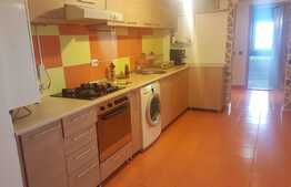 Apartament cu 3 camere, 60 mp! Zona strazii Eroilor!