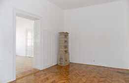 De inchiriat 2 camere, 90 mp, zona Sora Shopping Center 