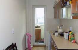 4 camere, 86 mp, decomandat, garaj, zona strazii Parang