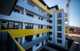 Apartament cu gradina, 3 camere, 77 mp, zona Vivo