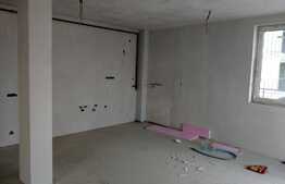 Apartament 4 camere, 83 mp, etaj intermediar, zona Vivo