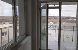 Apartament 4 camere, 83 mp, etaj intermediar, zona Vivo