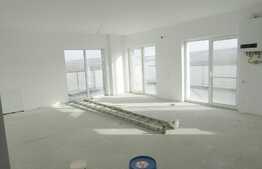 Penthouse 3 camere, 85 mp, terasa 60 mp, garaj, zona Iulius Mall