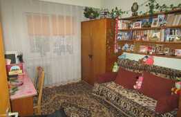 Apartament 3 camere, 63 mp, decomandat, boxa subsol, garaj, zona strazii Dunarii