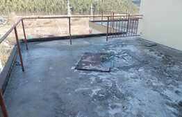 De vanzare apartament 3 camere, 100 mp, terasa de 66 mp, semifinisat! Zona Vivo!