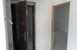 De vanzare apartament 3 camere, 100 mp, terasa de 66 mp, semifinisat! Zona Vivo!