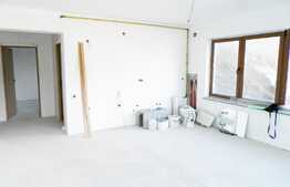 De vanzare apartament 3 camere, 100 mp, terasa de 66 mp, semifinisat! Zona Vivo!