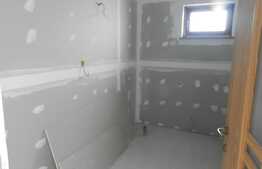 De vanzare apartament 3 camere, 100 mp, terasa de 66 mp, semifinisat! Zona Vivo!