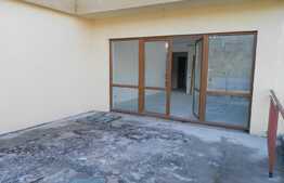 De vanzare apartament 3 camere, 100 mp, terasa de 66 mp, semifinisat! Zona Vivo!