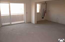 Apartament spatios la pret bun!