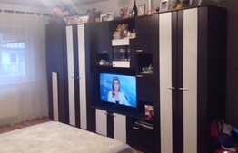 Apartament 2 camere, 56 mp, decomandat, parcare, boxa, zona strazii Aleea Brates