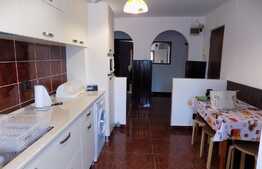 Va mutati la Cluj pentru facultate? Sunteti 4 persoane? Tocmai ati gasit oferta potrivita! 4 camere, decomandate,  zona strazii Rapsodiei