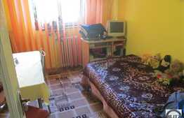 3 camere, 50 mp, parcare, boxa la subsol, zona strazii Aleea Bucura!