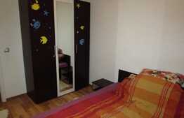 De vanzare 2 camere, 48 mp, decomandat! Gradina de 58 mp! Zona strazii Stejarului!