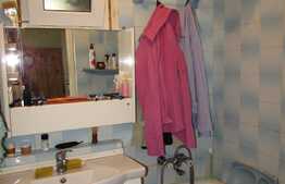 De vanzare 2 camere, 31 mp, boxa, zona Complex Diana