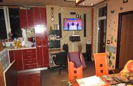 3 camere, 80 mp, balcon inchis, parcare! Zona strazii Tineretului!