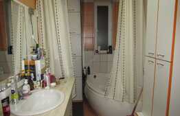 3 camere, 80 mp, balcon inchis, parcare! Zona strazii Tineretului!