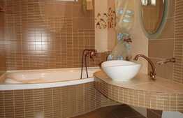 Apartament 4 camere, 100 mp, parcare, zona strazii Frunzisului