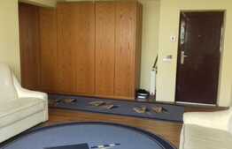 Apartament de vanzare cu 2 camere, 56 mp, parcare cu CF! Zona strazii Eroilor!