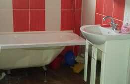 Apartament de vanzare cu 2 camere, 56 mp, parcare cu CF! Zona strazii Eroilor!