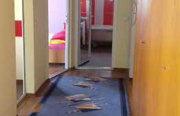 Apartament de vanzare cu 2 camere, 56 mp, parcare cu CF! Zona strazii Eroilor!