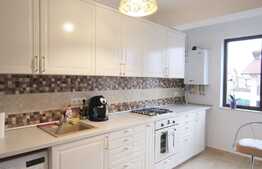 De vanzare 2 camere, 56 mp, modern lux! loc de parcare! Zona strazii Sesul de Sus!