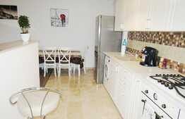 De vanzare 2 camere, 56 mp, modern lux! loc de parcare! Zona strazii Sesul de Sus!