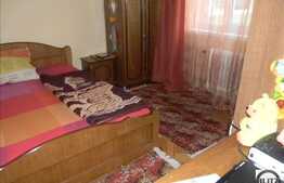 52 mp utili, 2 camere decomandate, zona Calea Floresti. Boxa inclusa!