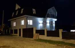 Vanzare casa individuala, 260 mp, 1050 mp teren, zona linistita de case si vile!