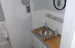 Apartament 3 camere pe 2 niveluri, 55 mp, boxa subsol, zona strazii Horea