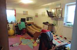 De vanzare 2 camere, 51 mp, parcare, zona Oncos