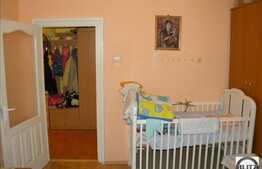 Vanzare apartament 2 camere decomandate cu loc parcare si boxa la subsol