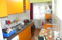 Vanzare apartament 2 camere decomandate cu loc parcare si boxa la subsol