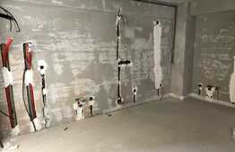 De vanzare apartament cu 4 camere, 125 mp, zona strazii Calea Borhanciului