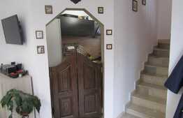 Triplex de 75 mp utili, teren de 185 mp! Zona linistita de case si vile!