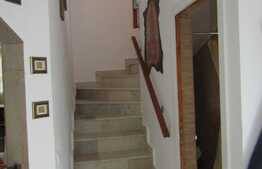 Triplex de 75 mp utili, teren de 185 mp! Zona linistita de case si vile!